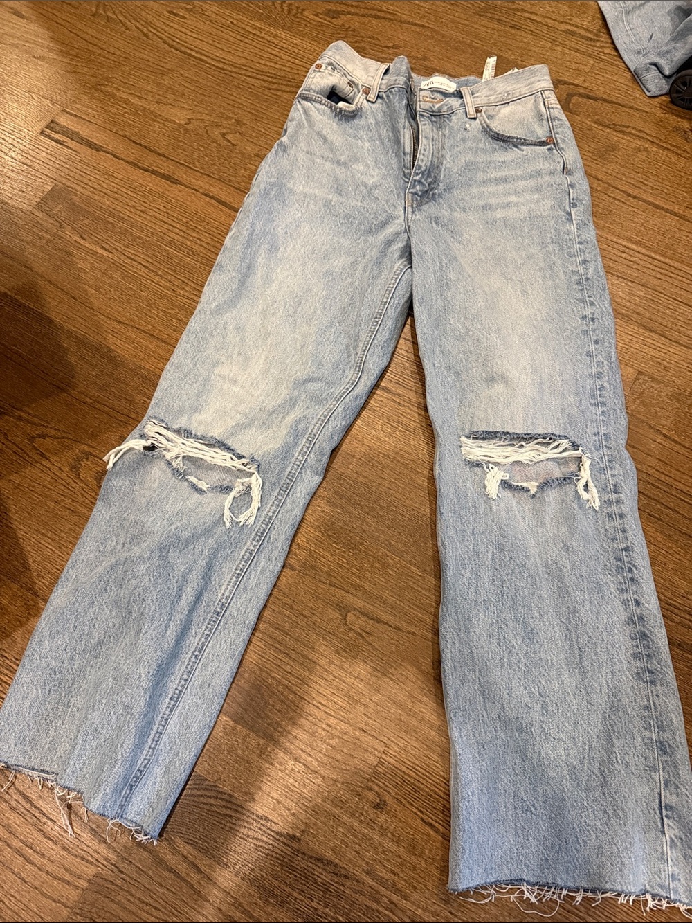 Zara jeans size 4
